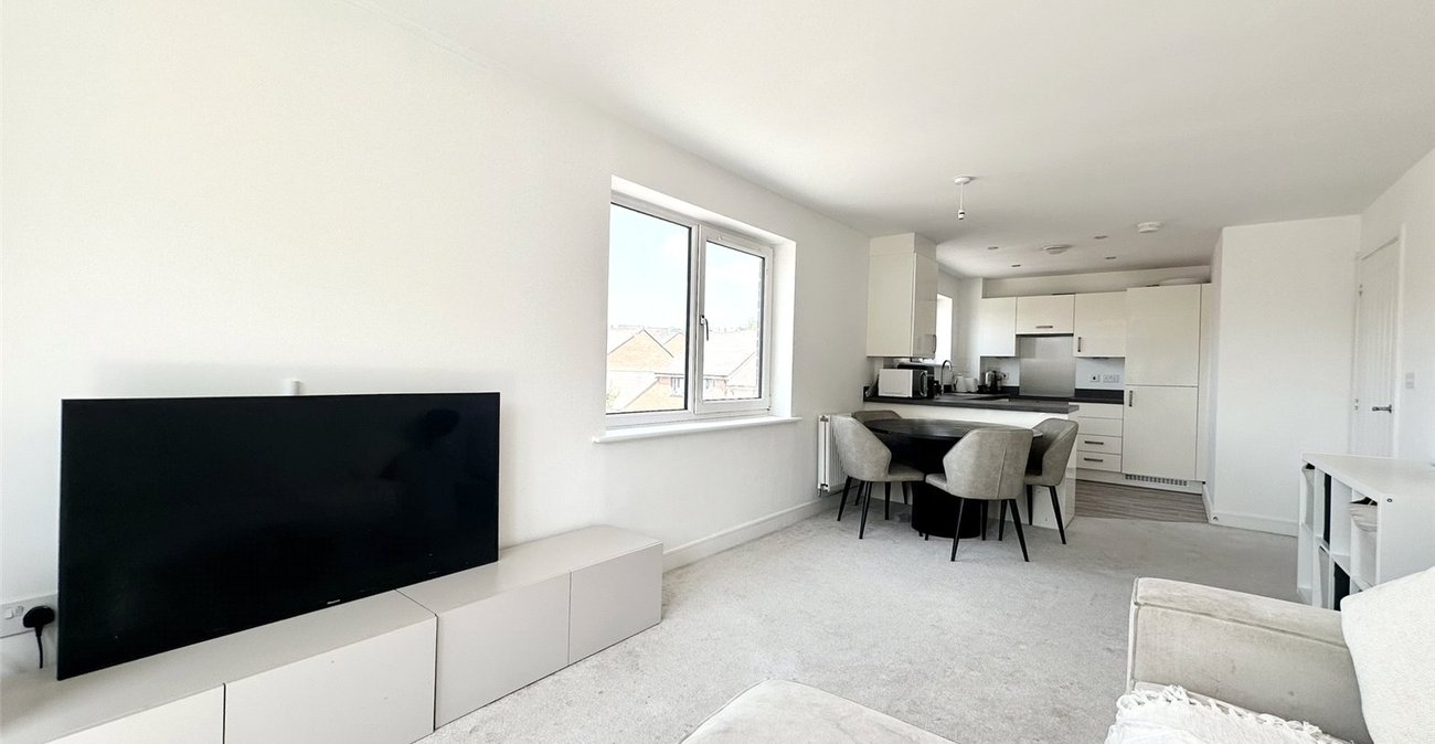1 bedroom property for sale in Castle Hill | Robinson Jackson