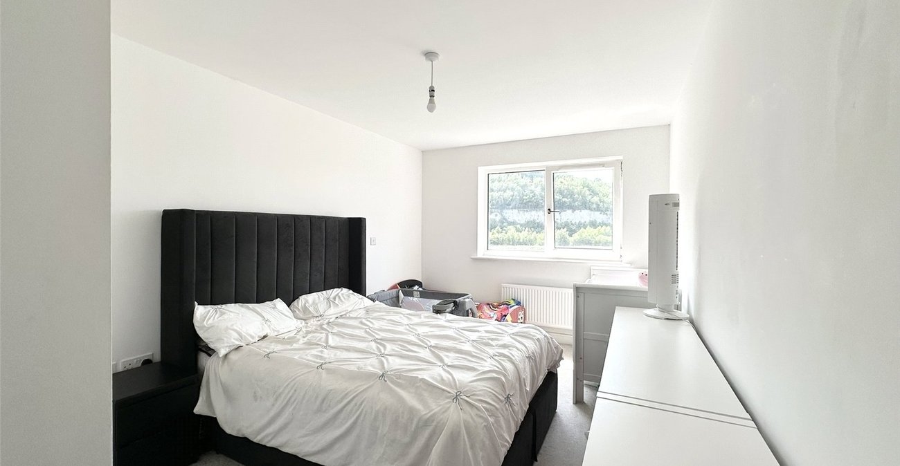 1 bedroom property for sale in Castle Hill | Robinson Jackson
