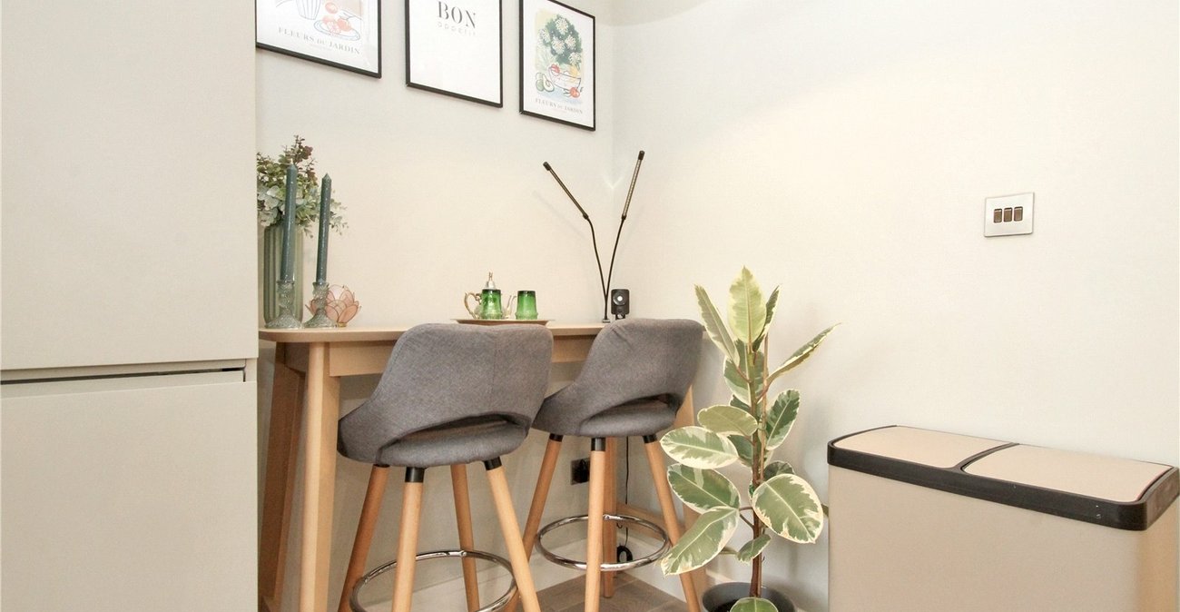 3 bedroom house for sale in Plumstead Common | Robinson Jackson