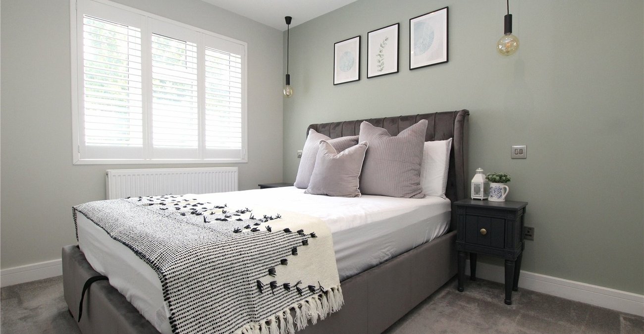 3 bedroom house for sale in Plumstead Common | Robinson Jackson
