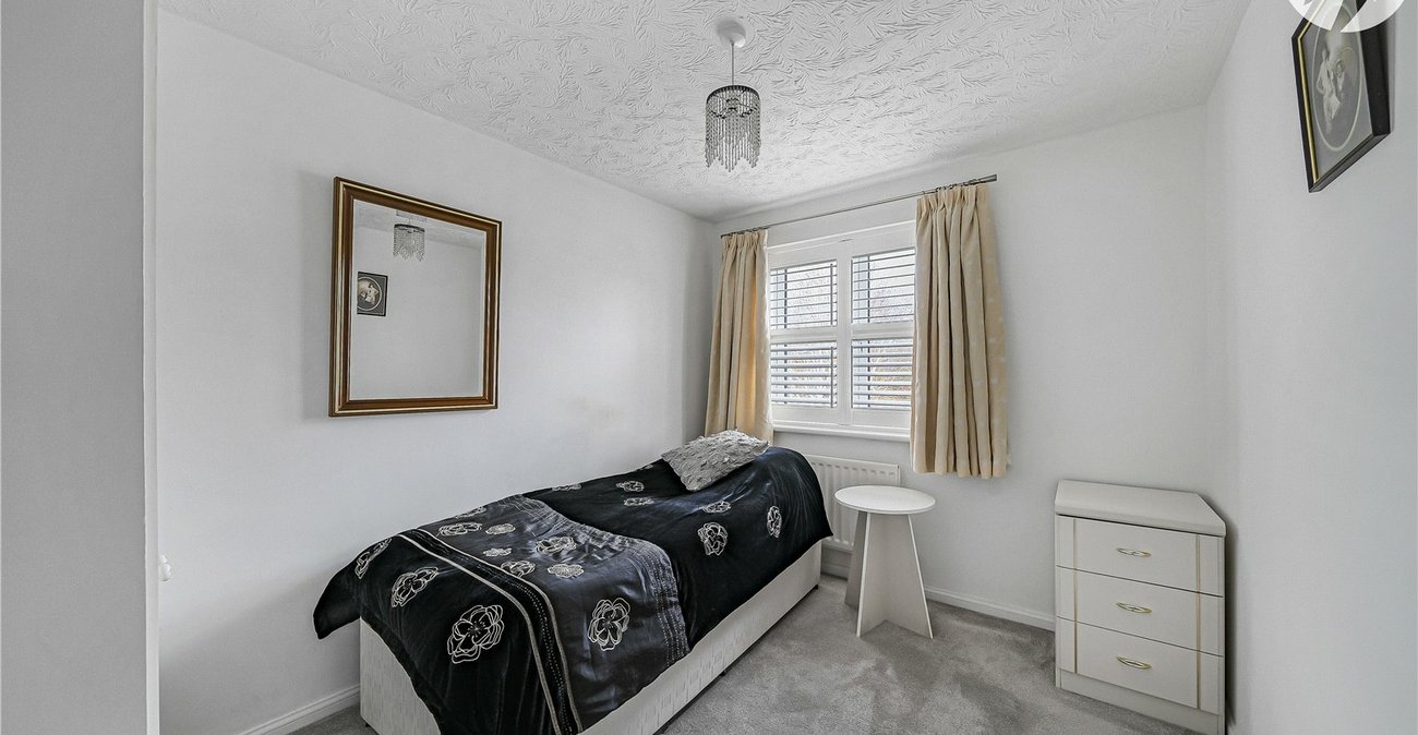 3 bedroom house to rent in Darenth Village Park | Robinson Jackson