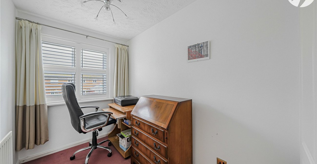 3 bedroom house to rent in Darenth Village Park | Robinson Jackson