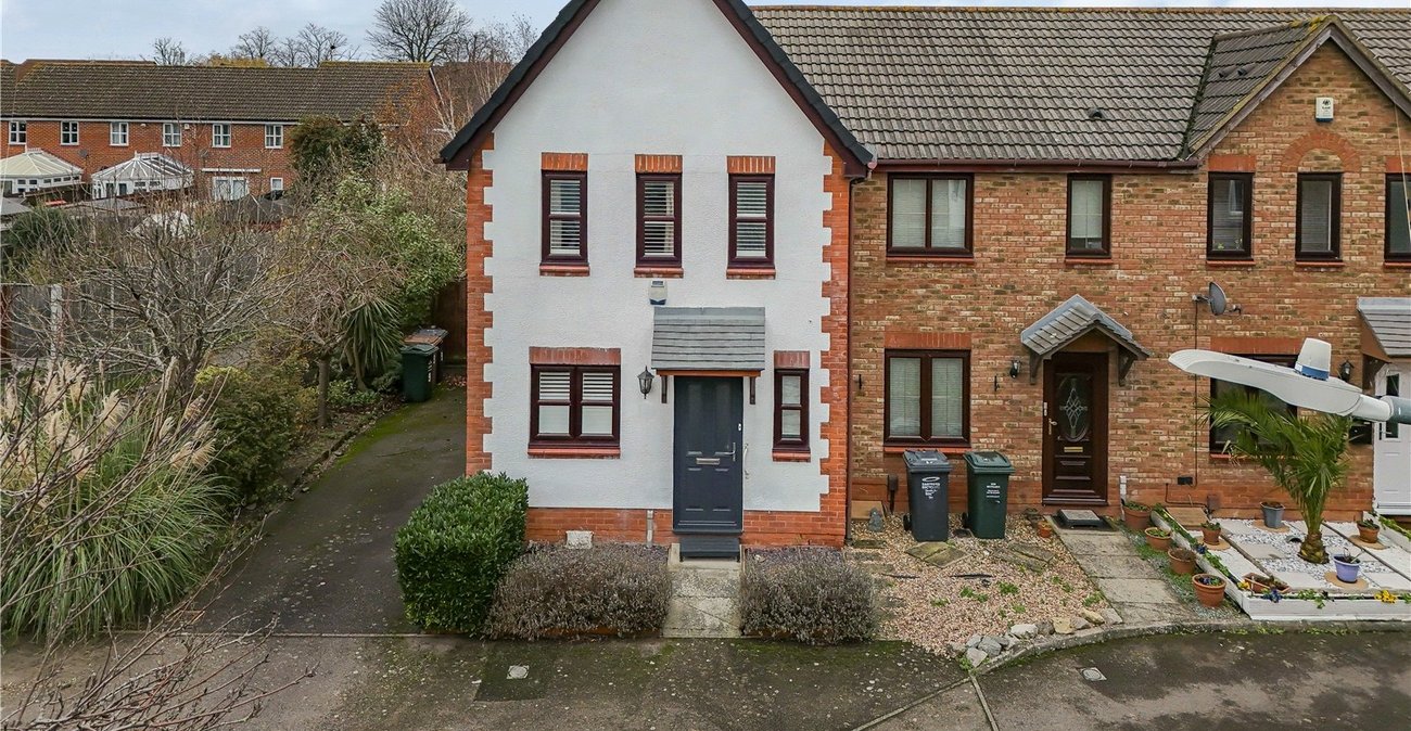 3 bedroom house to rent in Darenth Village Park | Robinson Jackson