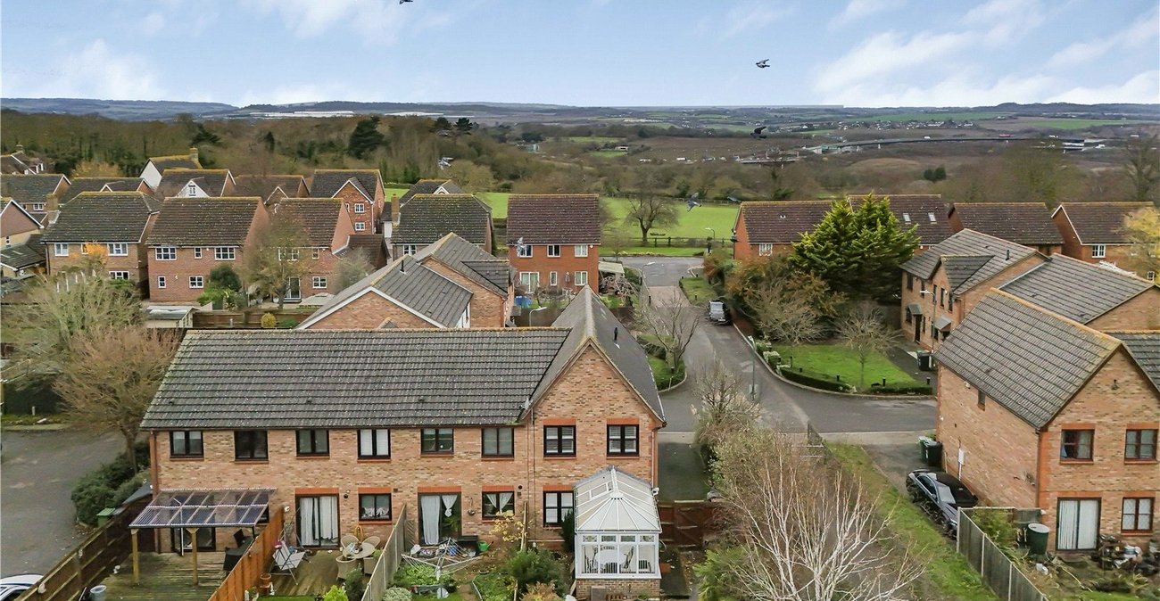 3 bedroom house to rent in Darenth Village Park | Robinson Jackson