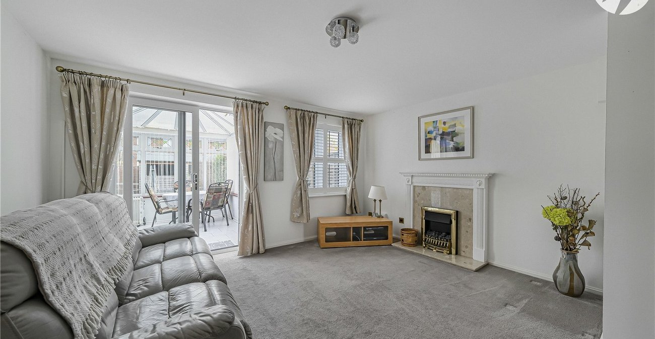 3 bedroom house to rent in Darenth Village Park | Robinson Jackson