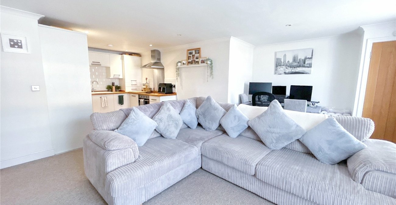 2 bedroom property for sale in Sidcup | Robinson Jackson