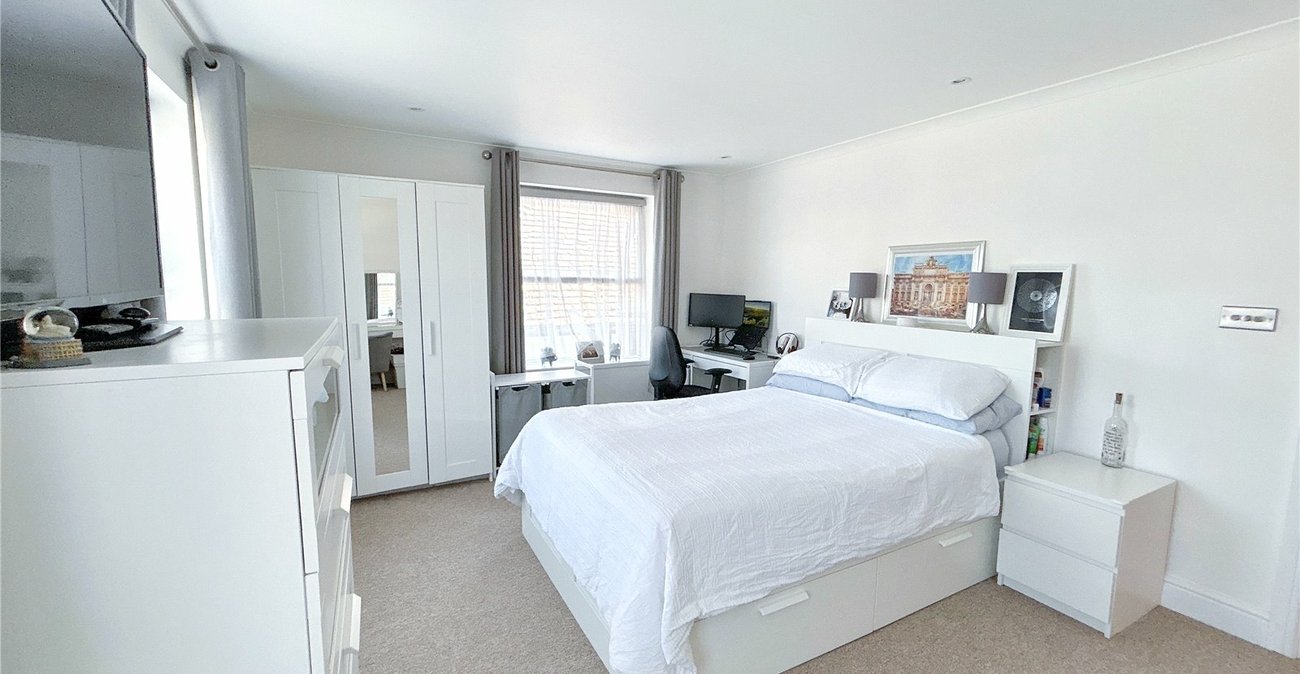 2 bedroom property for sale in Sidcup | Robinson Jackson