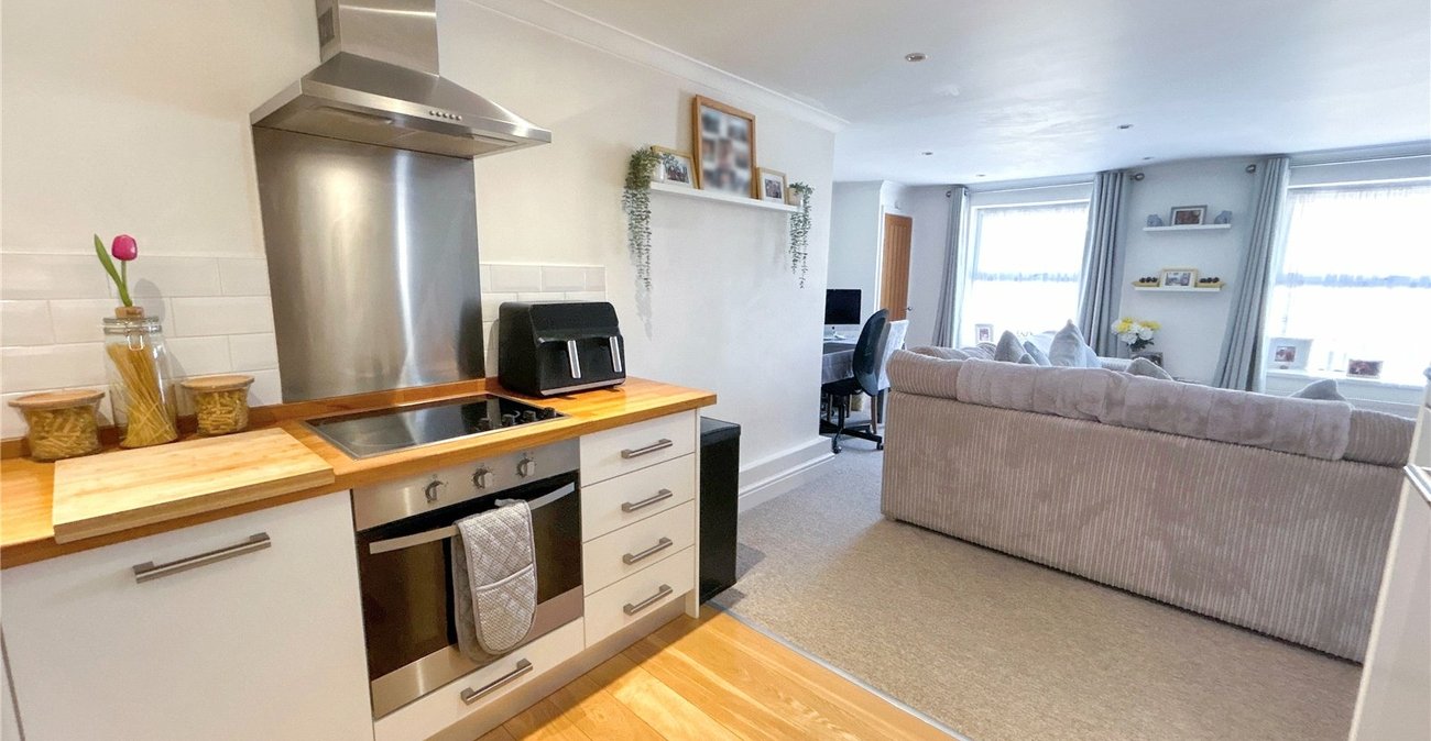 2 bedroom property for sale in Sidcup | Robinson Jackson