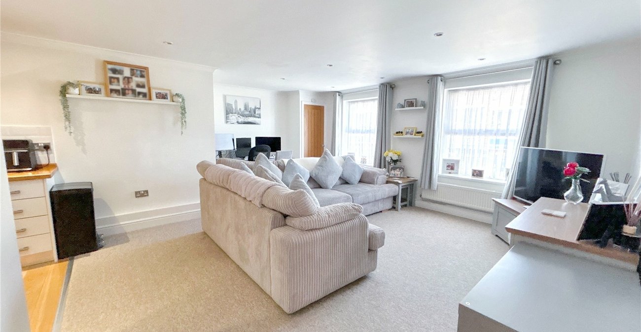 2 bedroom property for sale in Sidcup | Robinson Jackson