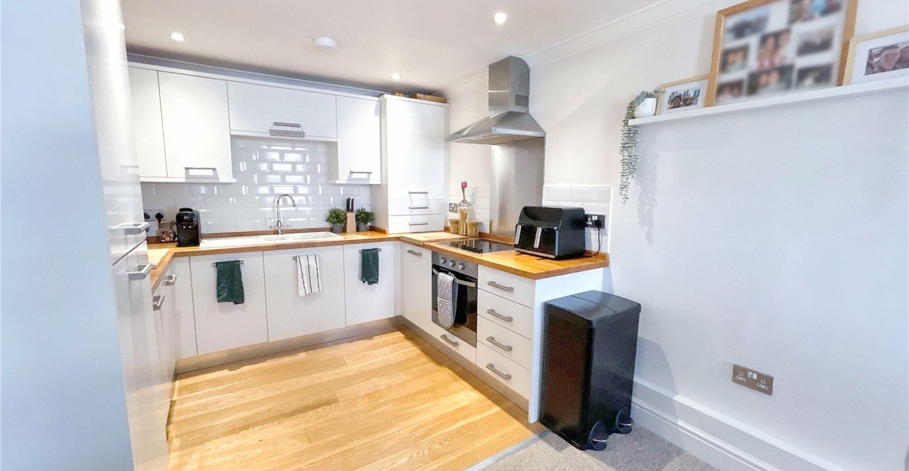 2 bedroom property for sale in Sidcup | Robinson Jackson