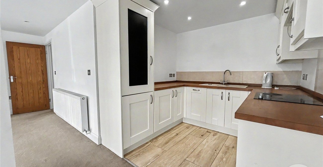 2 bedroom property for sale in Sidcup | Robinson Jackson