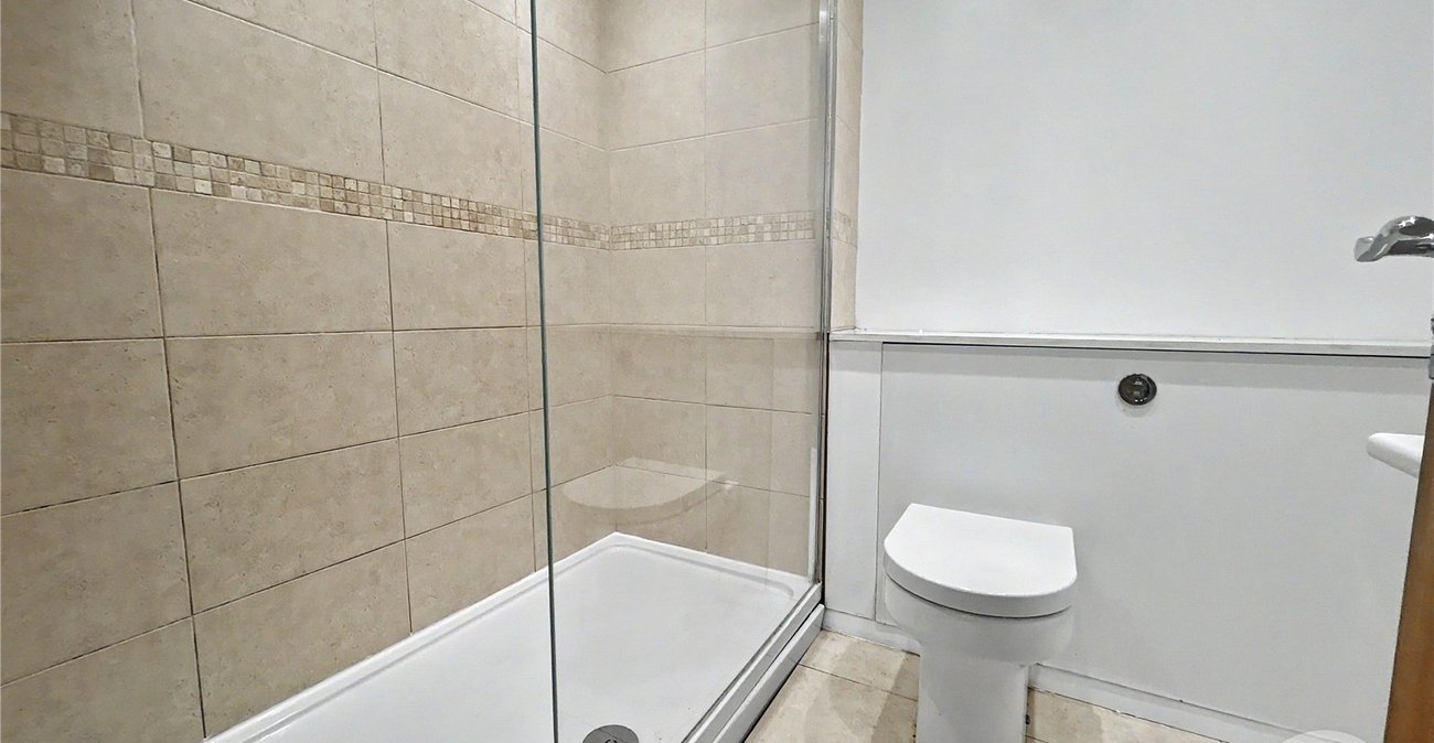 2 bedroom property for sale in Sidcup | Robinson Jackson