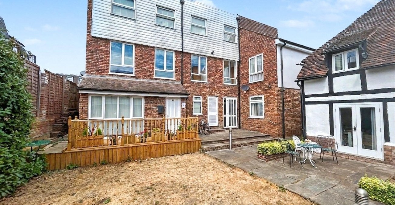 2 bedroom property for sale in Sidcup | Robinson Jackson