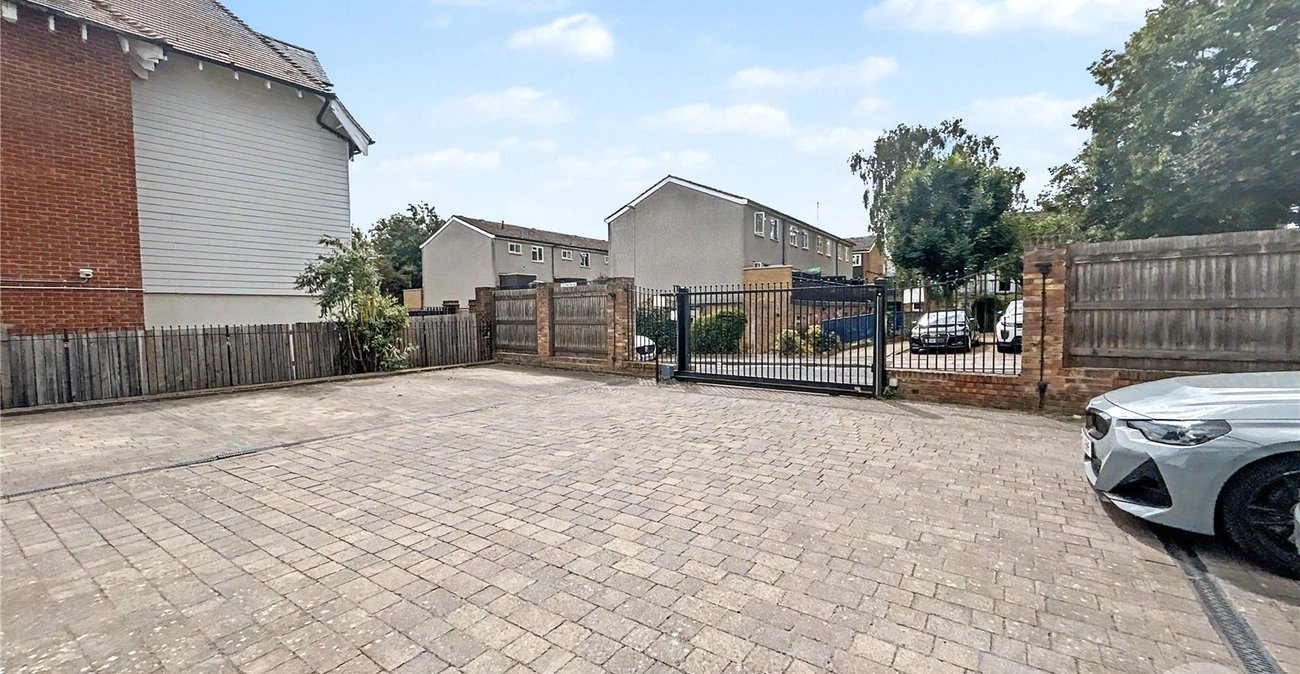 2 bedroom property for sale in Sidcup | Robinson Jackson