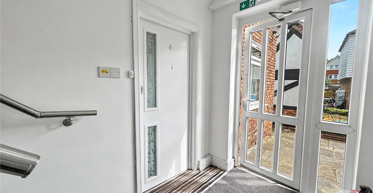 2 bedroom property for sale in Sidcup | Robinson Jackson