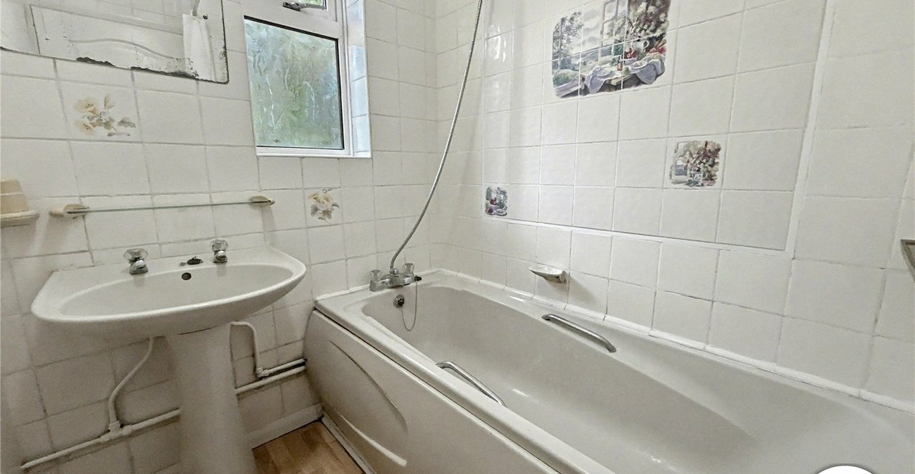 3 bedroom house for sale in Sidcup | Robinson Jackson