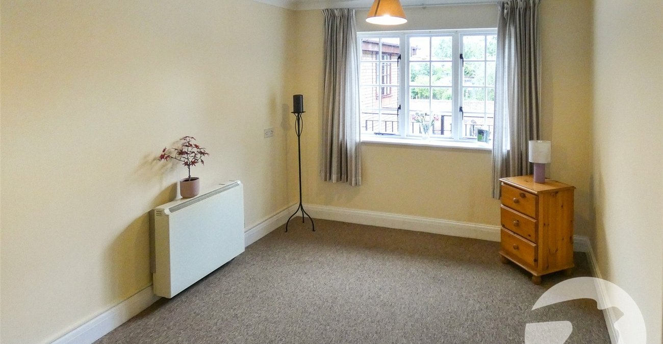 2 bedroom property for sale in London | Robinson Jackson