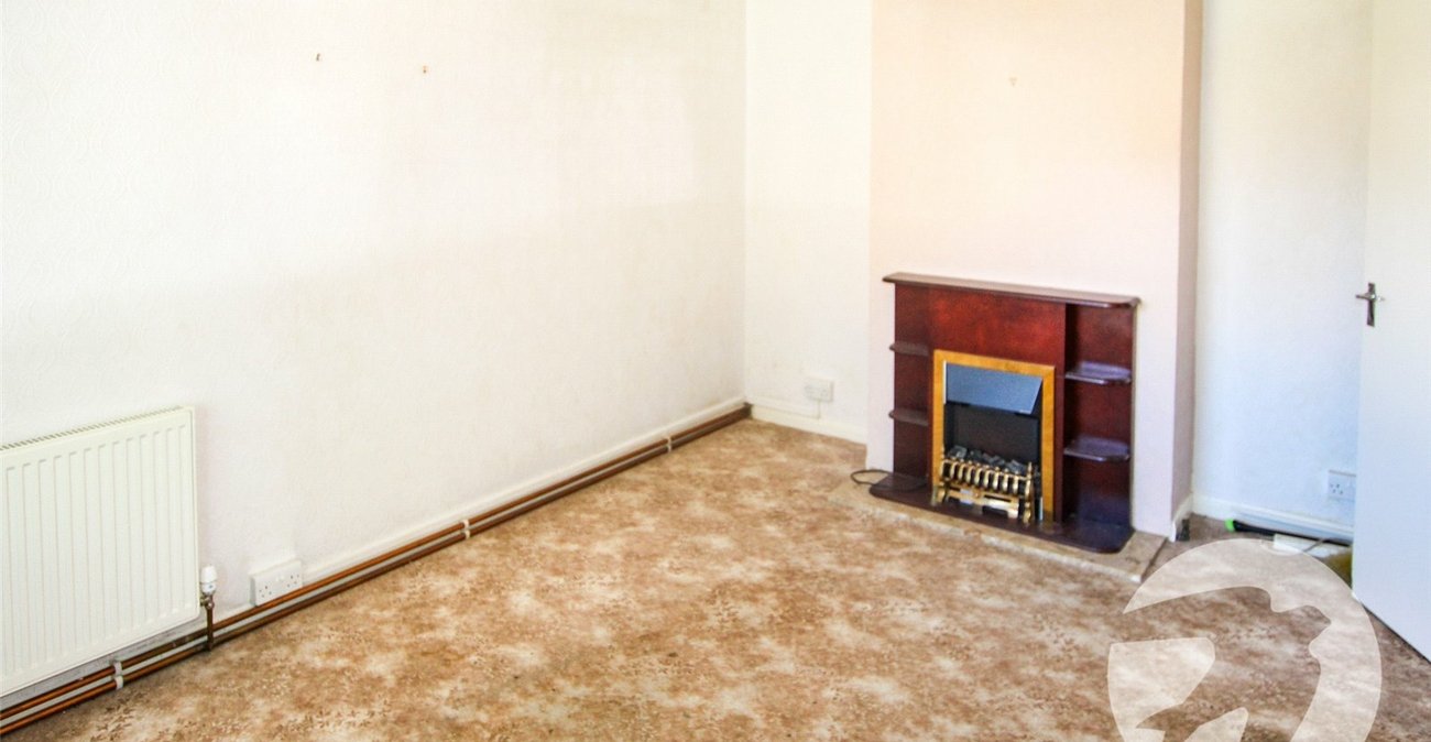 2 bedroom property for sale in London | Robinson Jackson