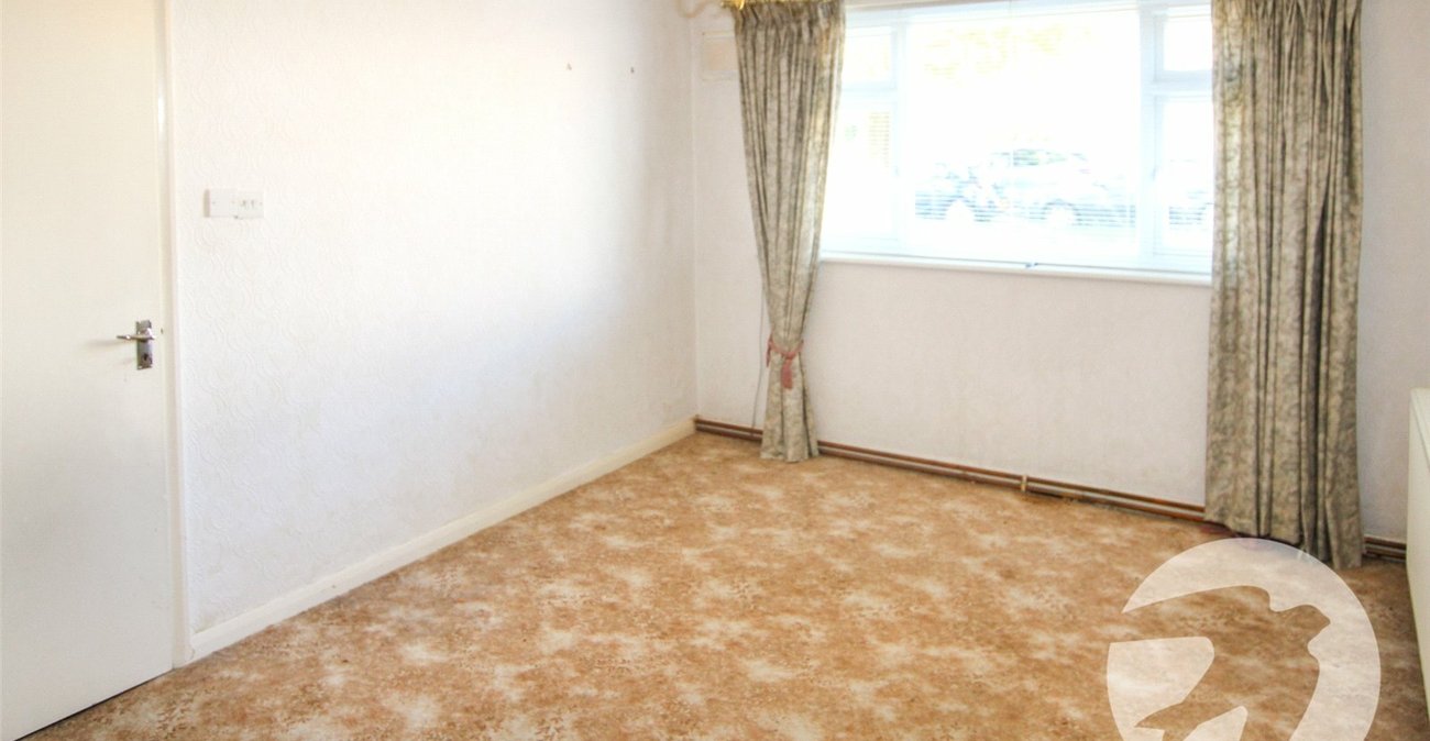 2 bedroom property for sale in London | Robinson Jackson