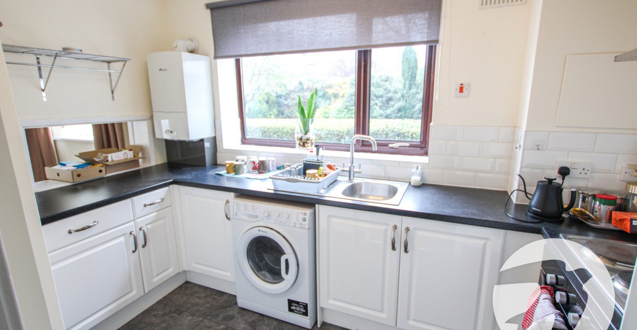 2 bedroom property for sale in London | Robinson Jackson