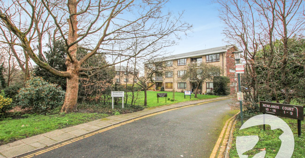 2 bedroom property for sale in London | Robinson Jackson