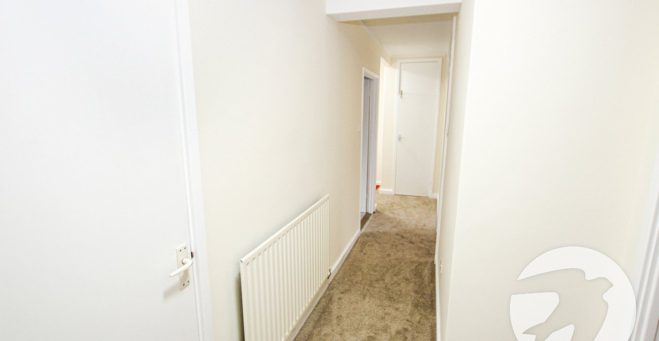 2 bedroom property for sale in London | Robinson Jackson