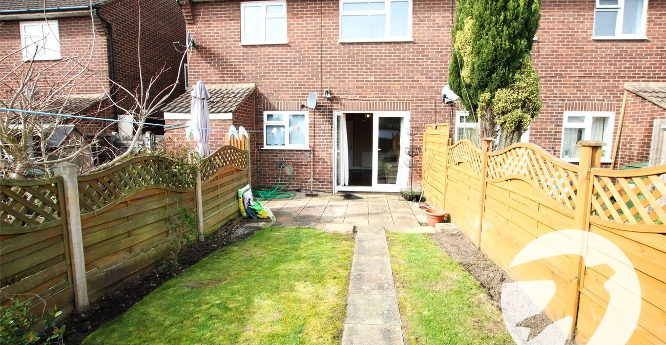 2 bedroom property for sale in London | Robinson Jackson