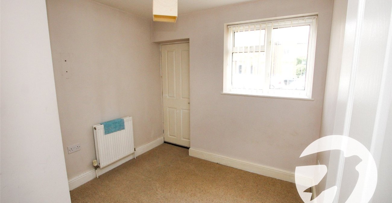 2 bedroom property for sale in London | Robinson Jackson