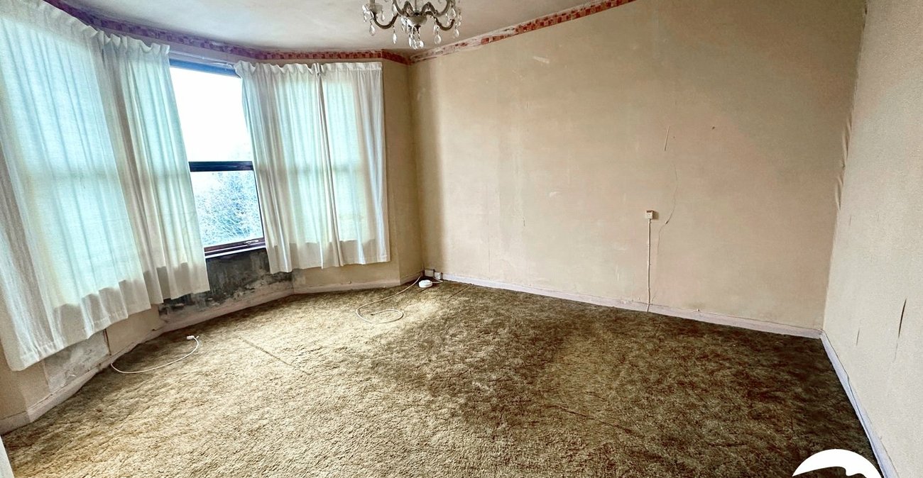 3 bedroom house for sale in London | Robinson Jackson