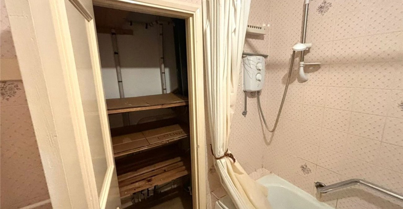 1 bedroom property for sale in Chislehurst | Robinson Jackson