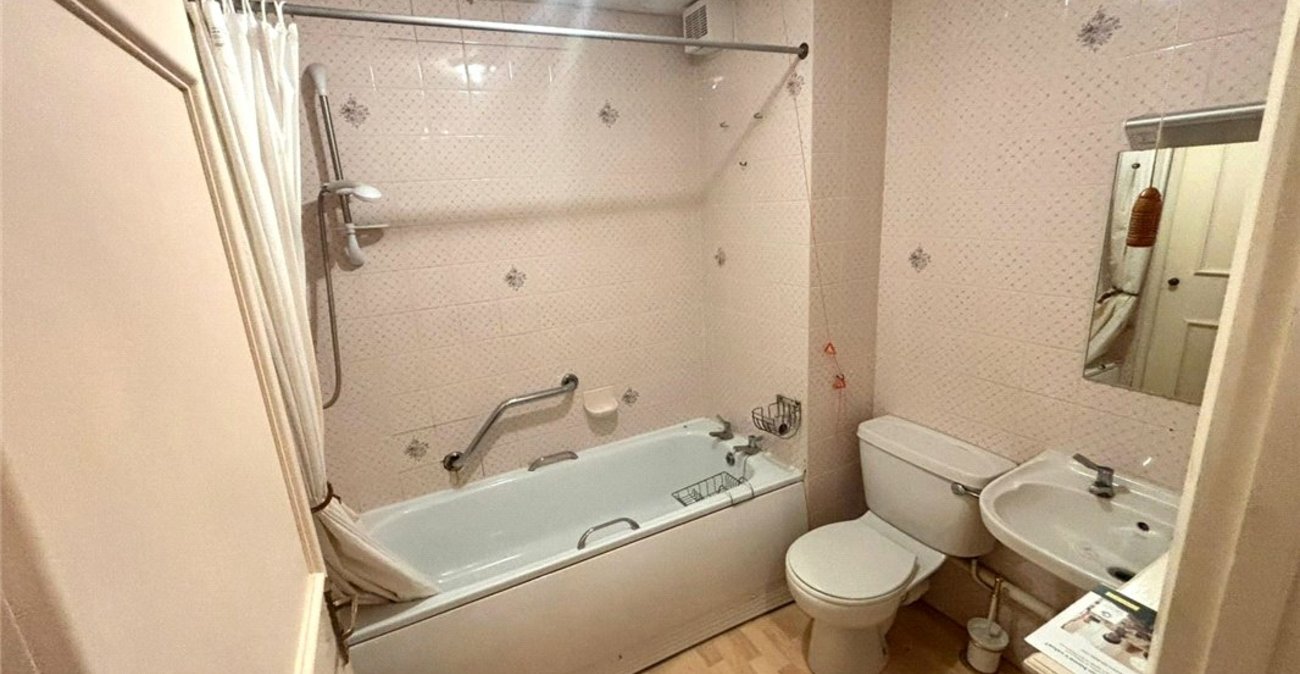 1 bedroom property for sale in Chislehurst | Robinson Jackson