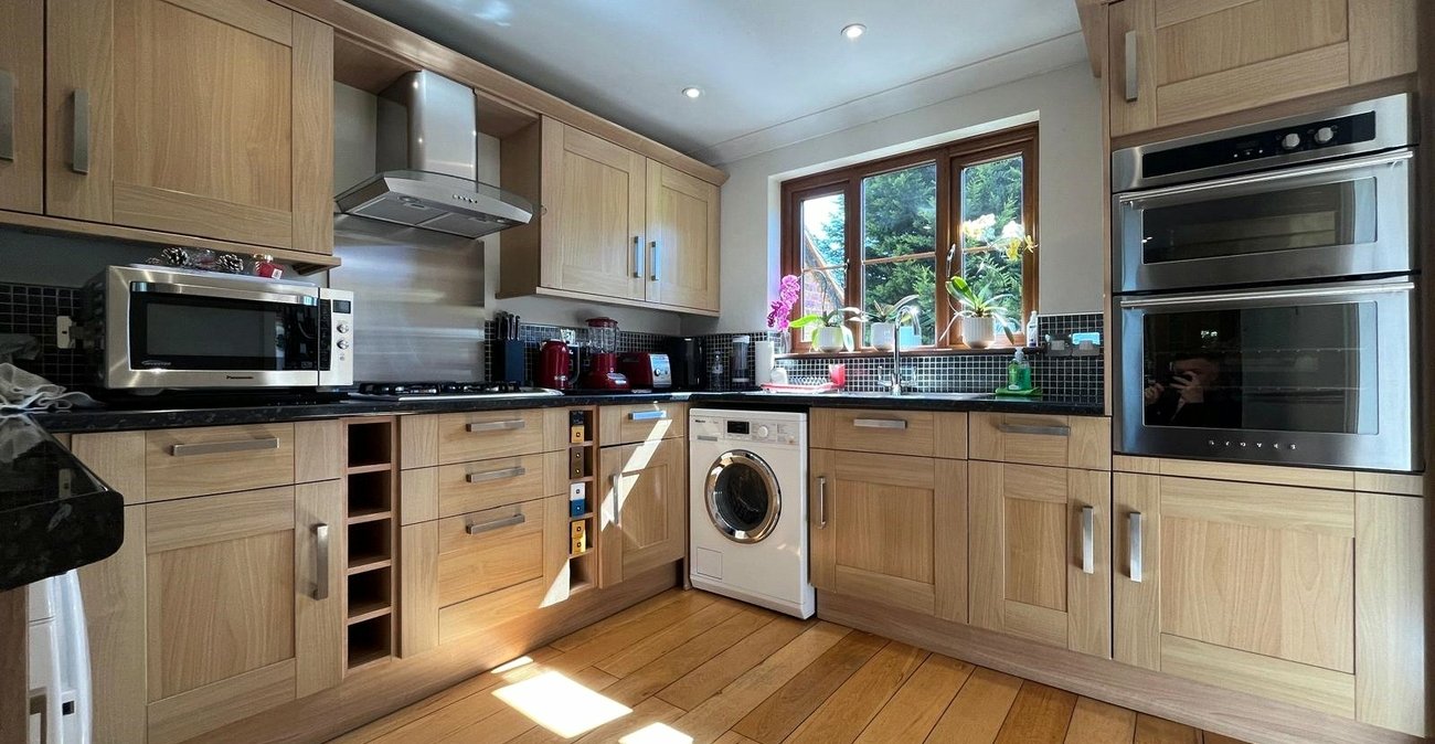 4 bedroom house for sale in Walderslade | Robinson Michael & Jackson