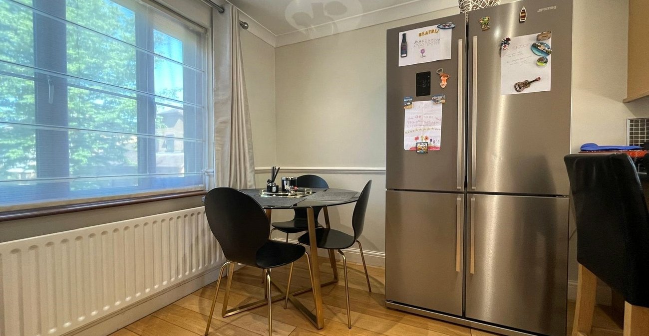 4 bedroom house for sale in Walderslade | Robinson Michael & Jackson