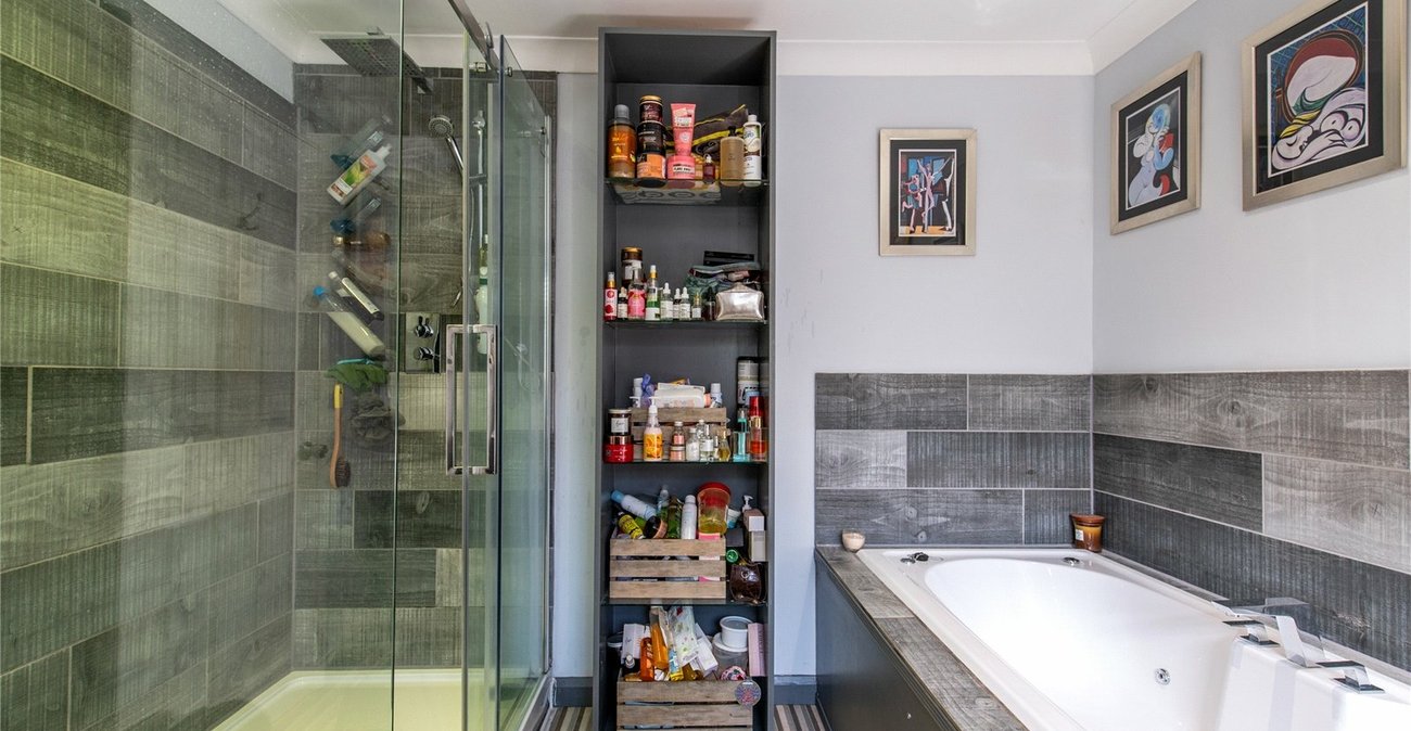 4 bedroom house for sale in Gravesend | Robinson Michael & Jackson