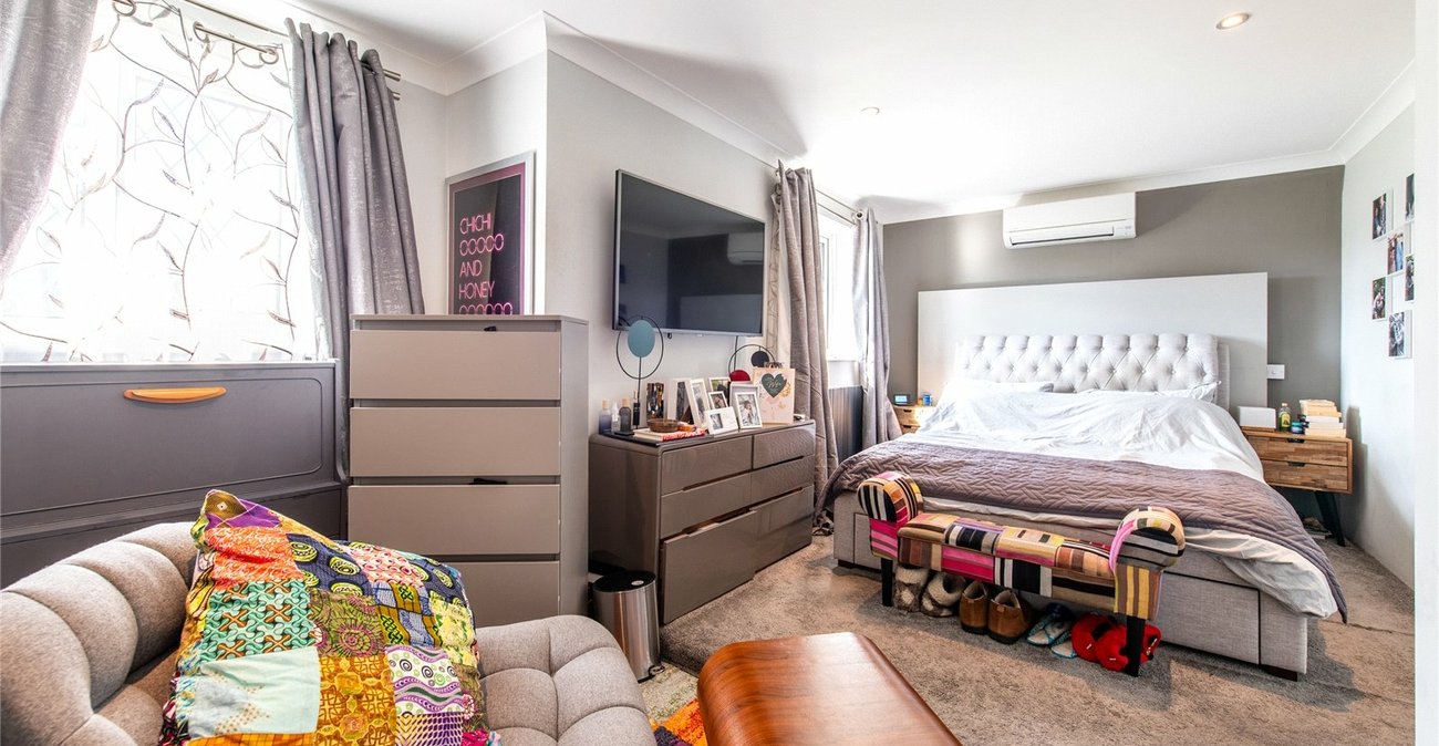 4 bedroom house for sale in Gravesend | Robinson Michael & Jackson