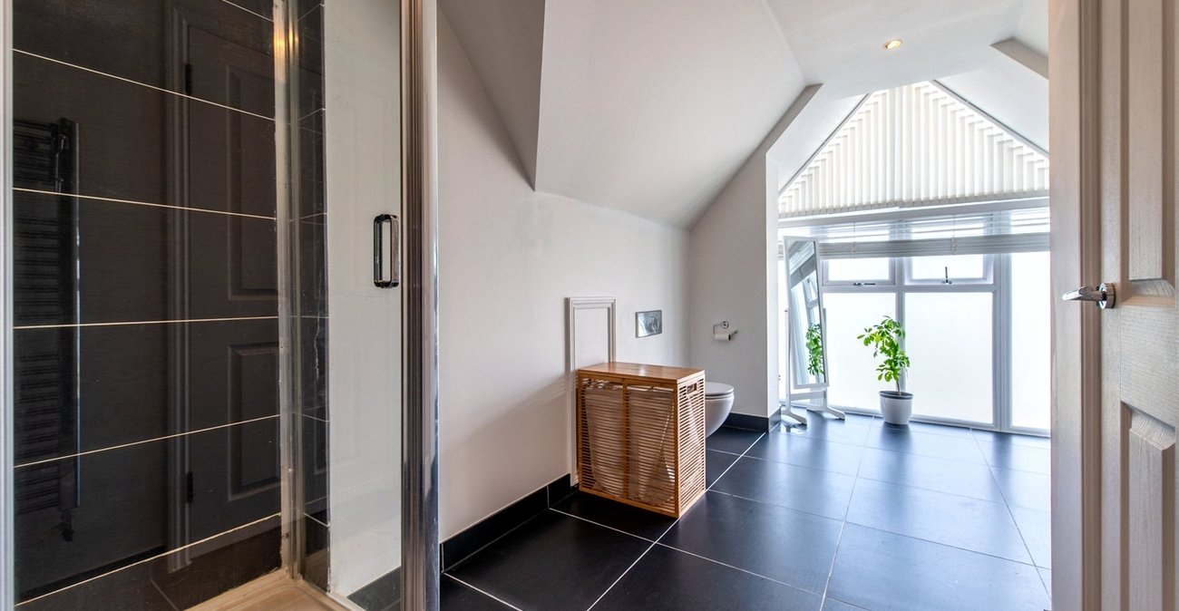 3 bedroom house for sale in Leeds | Robinson Michael & Jackson