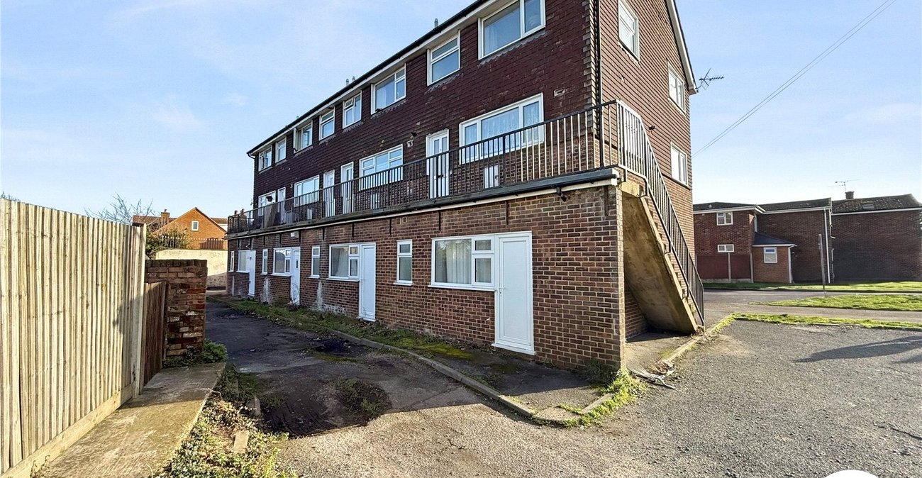 3 bedroom property for sale in Upchurch | Robinson Michael & Jackson