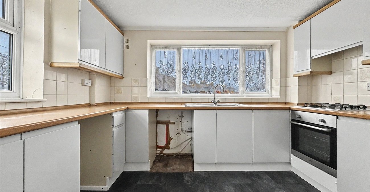 3 bedroom property for sale in Upchurch | Robinson Michael & Jackson