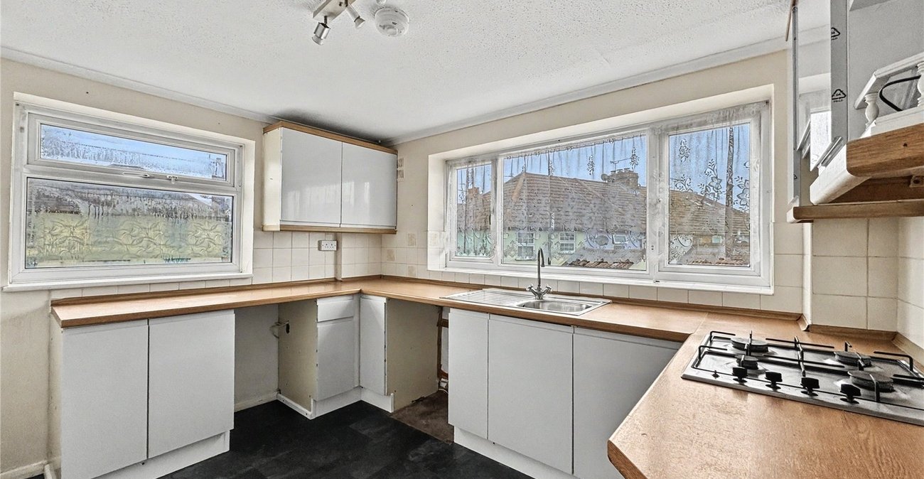 3 bedroom property for sale in Upchurch | Robinson Michael & Jackson