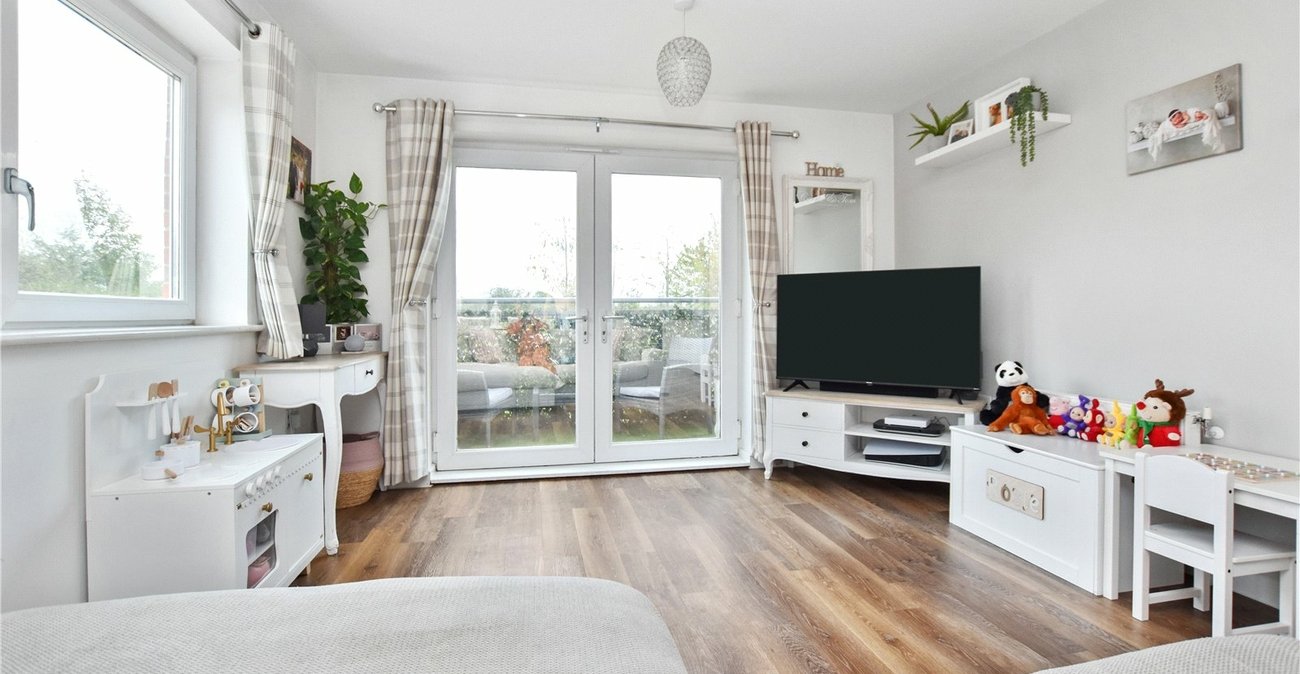 2 bedroom property for sale in Dartford | Robinson Jackson