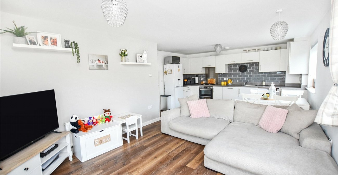 2 bedroom property for sale in Dartford | Robinson Jackson