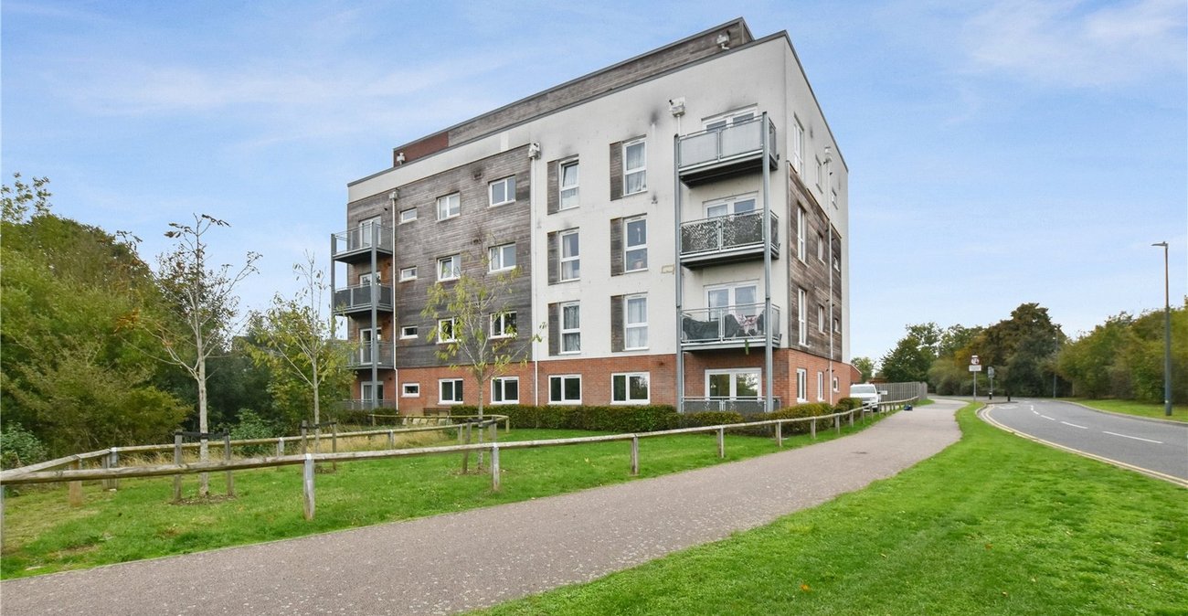 2 bedroom property for sale in Dartford | Robinson Jackson