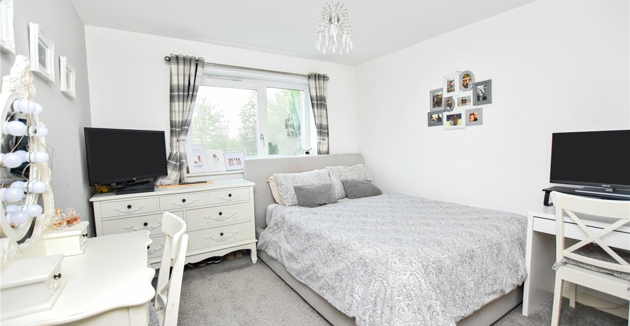 2 bedroom property for sale in Dartford | Robinson Jackson