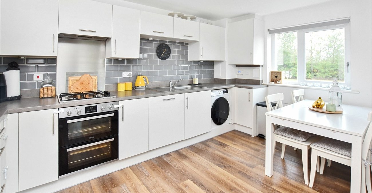 2 bedroom property for sale in Dartford | Robinson Jackson