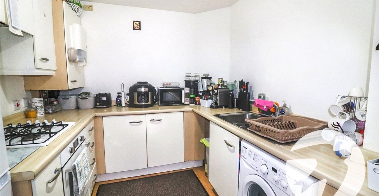 2 bedroom property for sale in Macarthur Close | Robinson Jackson