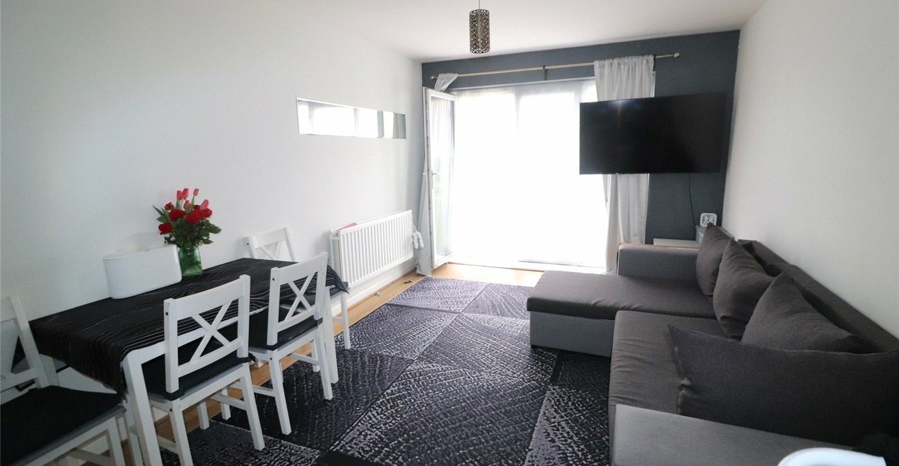 2 bedroom property for sale in Macarthur Close | Robinson Jackson