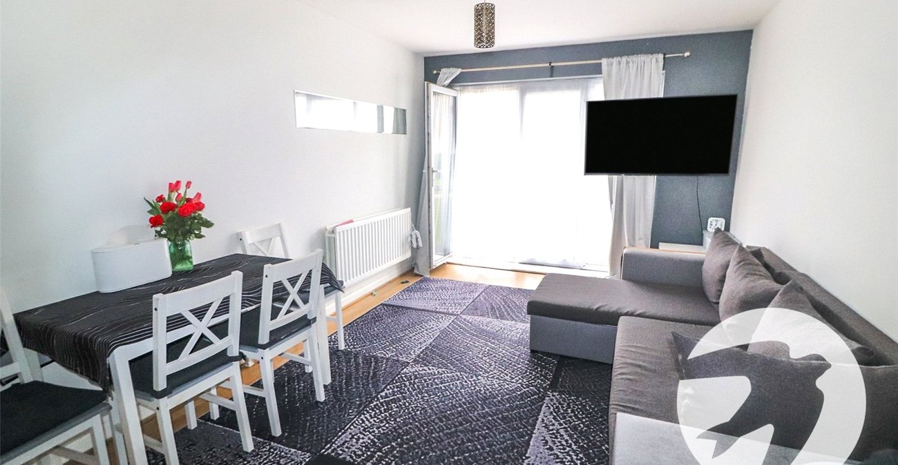 2 bedroom property for sale in Macarthur Close | Robinson Jackson