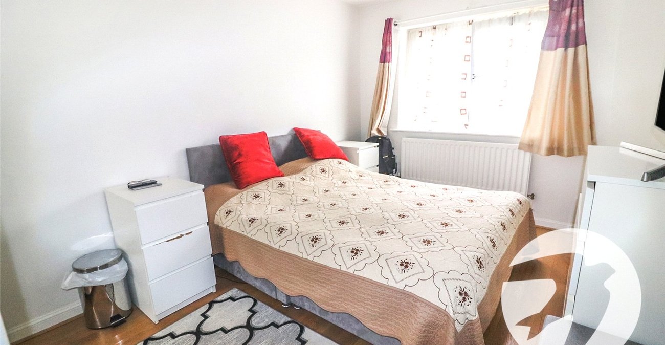 2 bedroom property for sale in Macarthur Close | Robinson Jackson