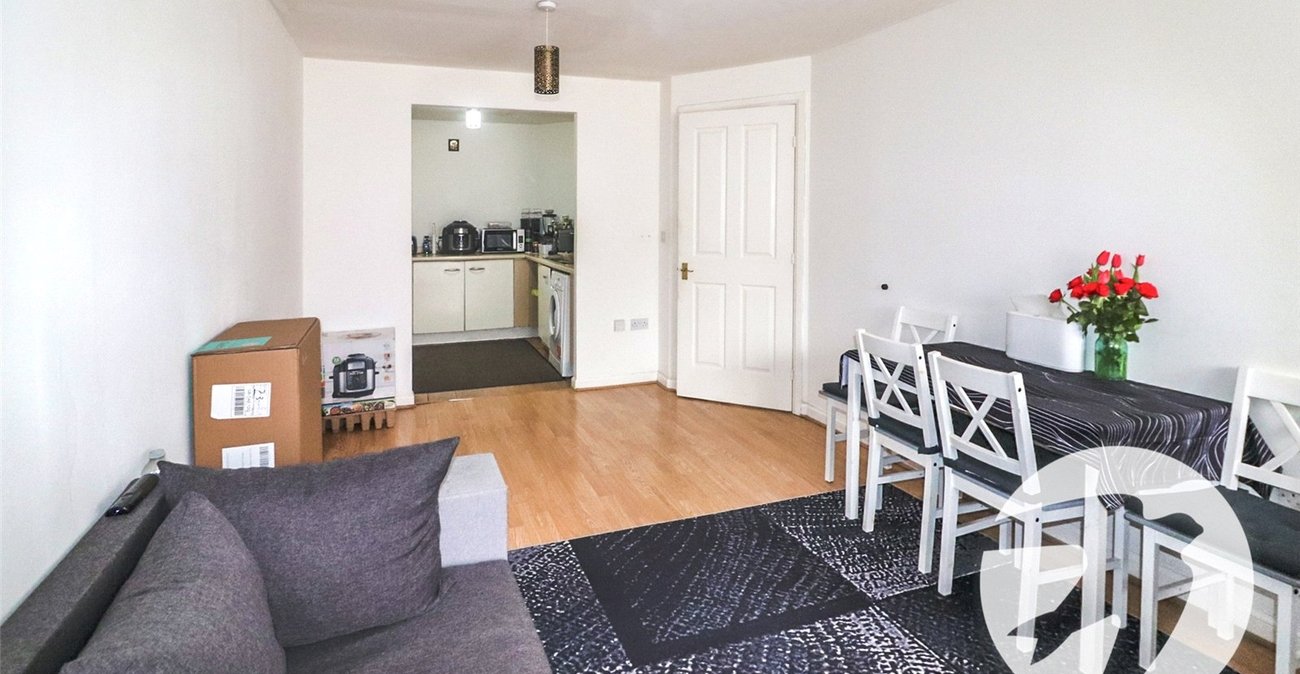 2 bedroom property for sale in Macarthur Close | Robinson Jackson