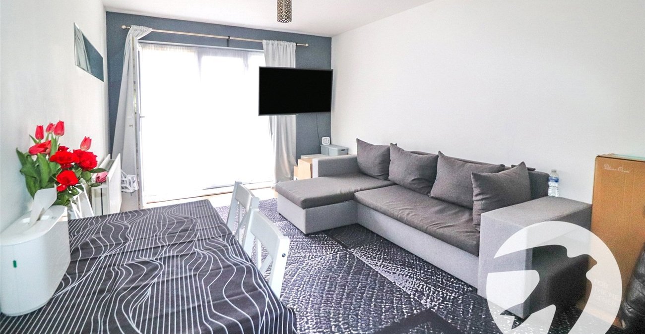 2 bedroom property for sale in Macarthur Close | Robinson Jackson